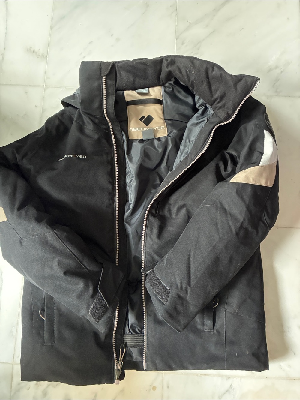 Obermeyer girl’s black Insulated Jacket